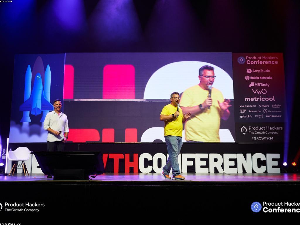 បទពិសោធន៍របស់អ្នកប្រើ: ការពិចារណាអំពីការវិវត្តន៍នៃអេឡិចត្រូនិច