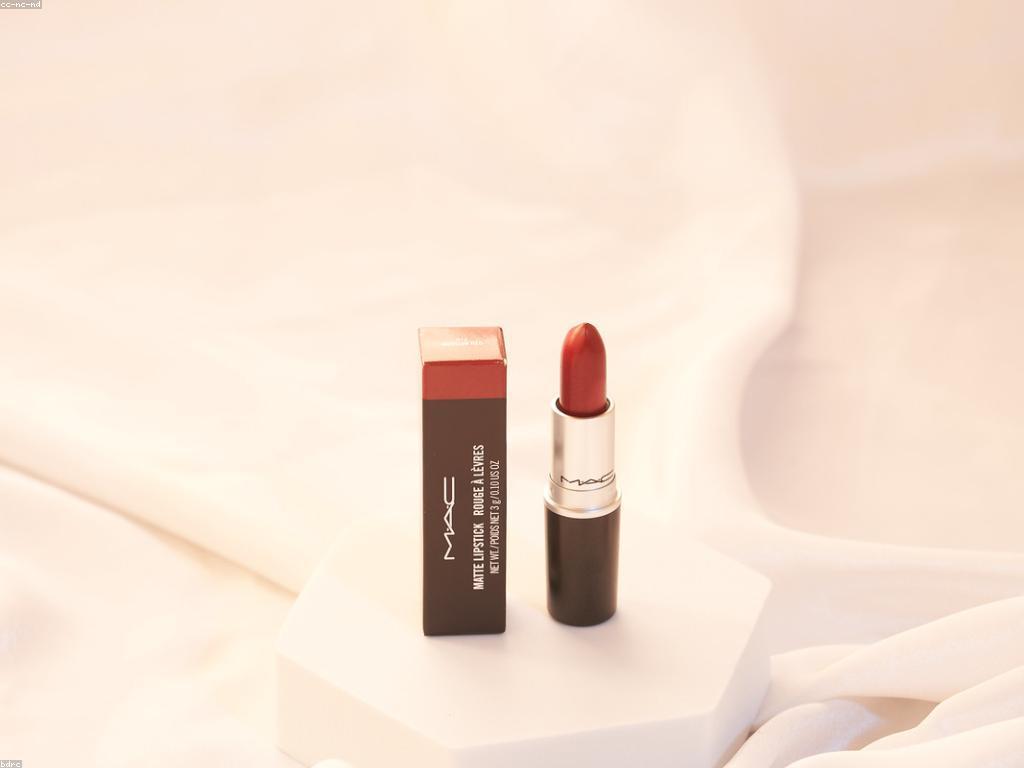 បទពិសោធន៍របស់អ្នកប្រើ: ការពិចារណាអំពីការវិវត្តន៍នៃអេឡិចត្រូនិច